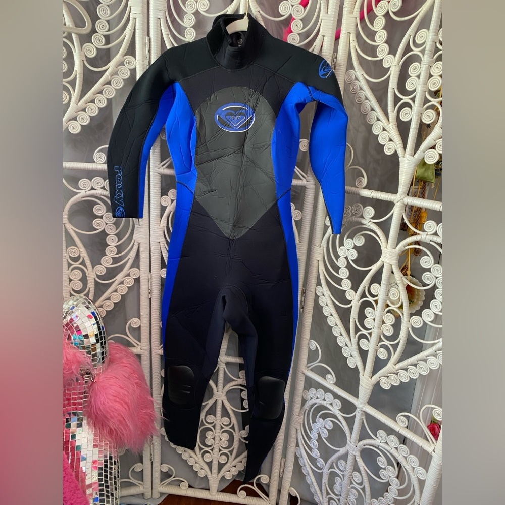 ROXY WOMENS 10/38 BACK ZIP WETSUIT 4/3 MM SUPER STRETCH